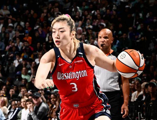 天天盈球APP-李梦季后赛出局 韩旭福星高照：1年冲击5冠？